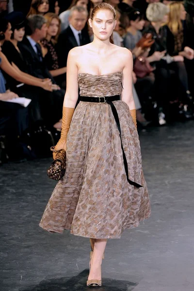 Look 37
